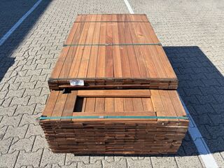 Ca. 188x Guyana Teak Planken Geschaafd, 25x70mm, lengte 185cm